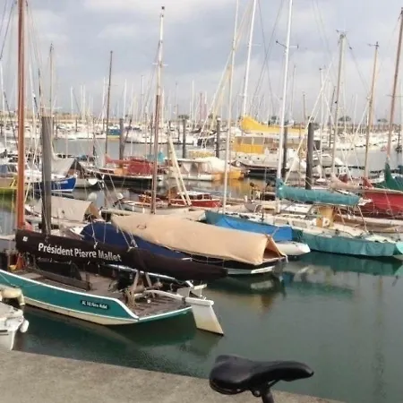 Les Pieds Dans L'eau By Interhome Apartment