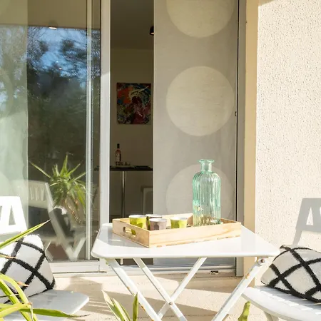 Les Pieds Dans L'eau By Interhome * 아르카숑