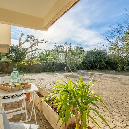 Les Pieds Dans L'eau By Interhome Apartamento