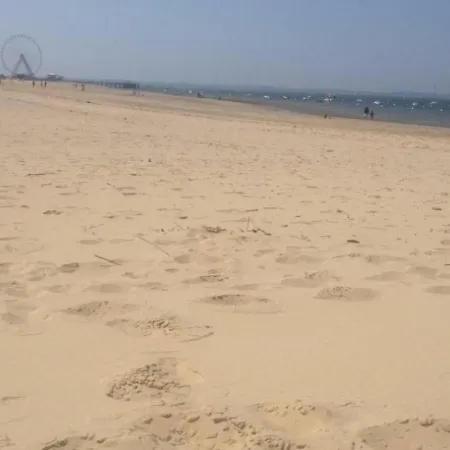 Les Pieds Dans L'eau-1 By Interhome Apartament
