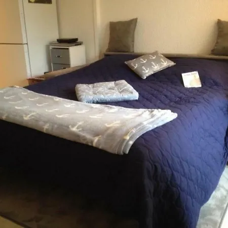 Les Pieds Dans L'eau-1 By Interhome Apartament