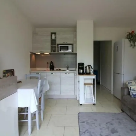 Les Pieds Dans L'eau By Interhome شقة *