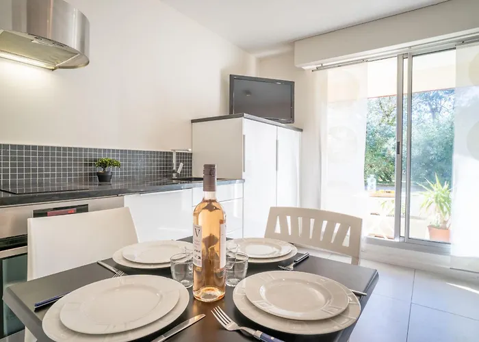 Les Pieds Dans L'eau By Interhome Lejlighed