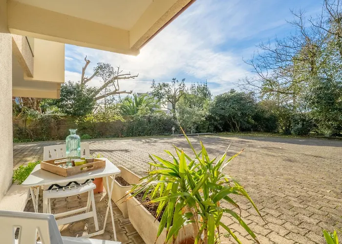 Les Pieds Dans L'eau By Interhome Lejlighed